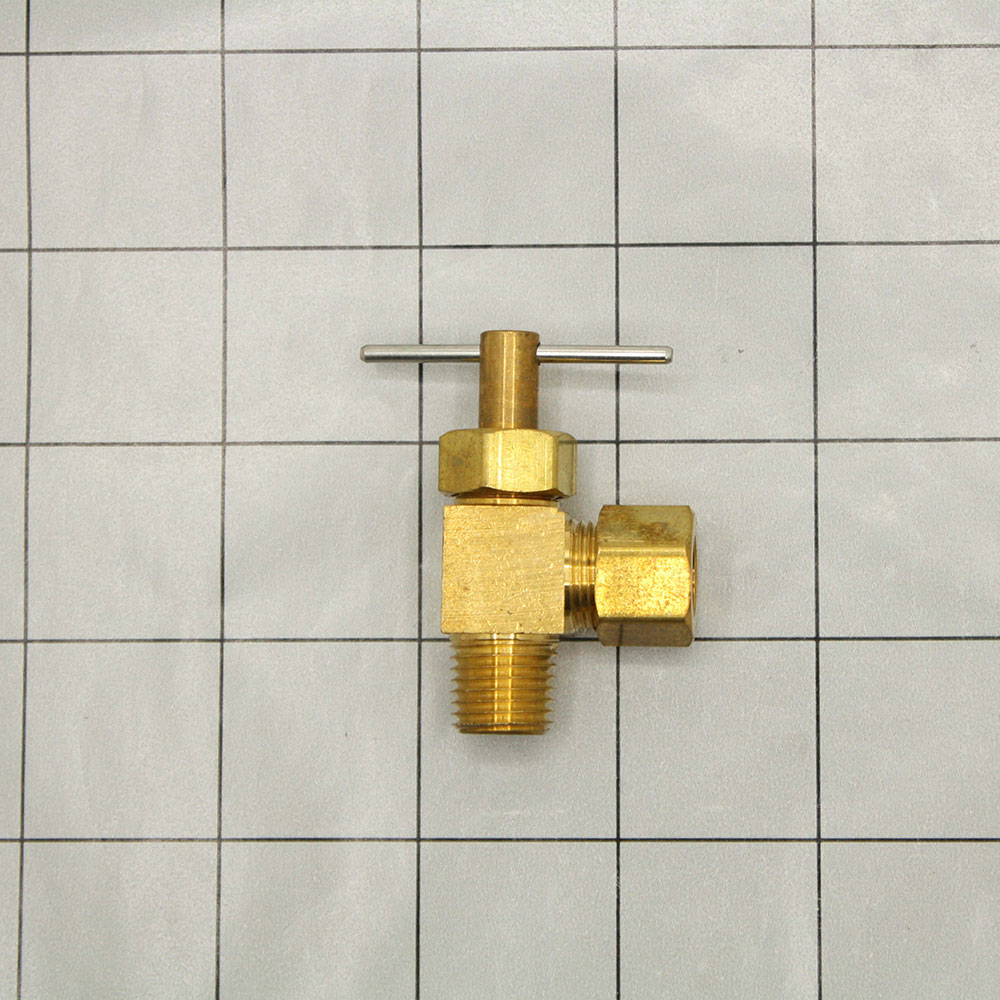 303C 3/8 C X 1/4 MP ANGLE - W05
