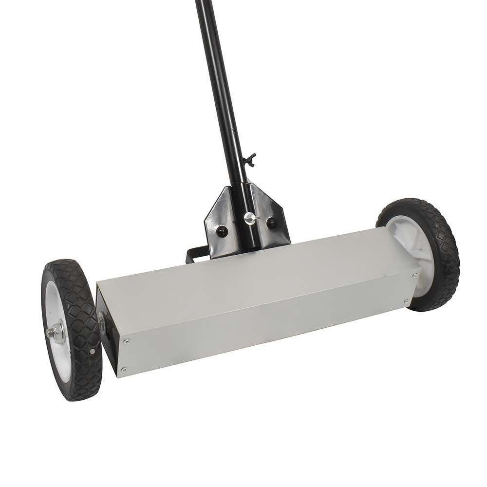 18" Magnetic Sweeper