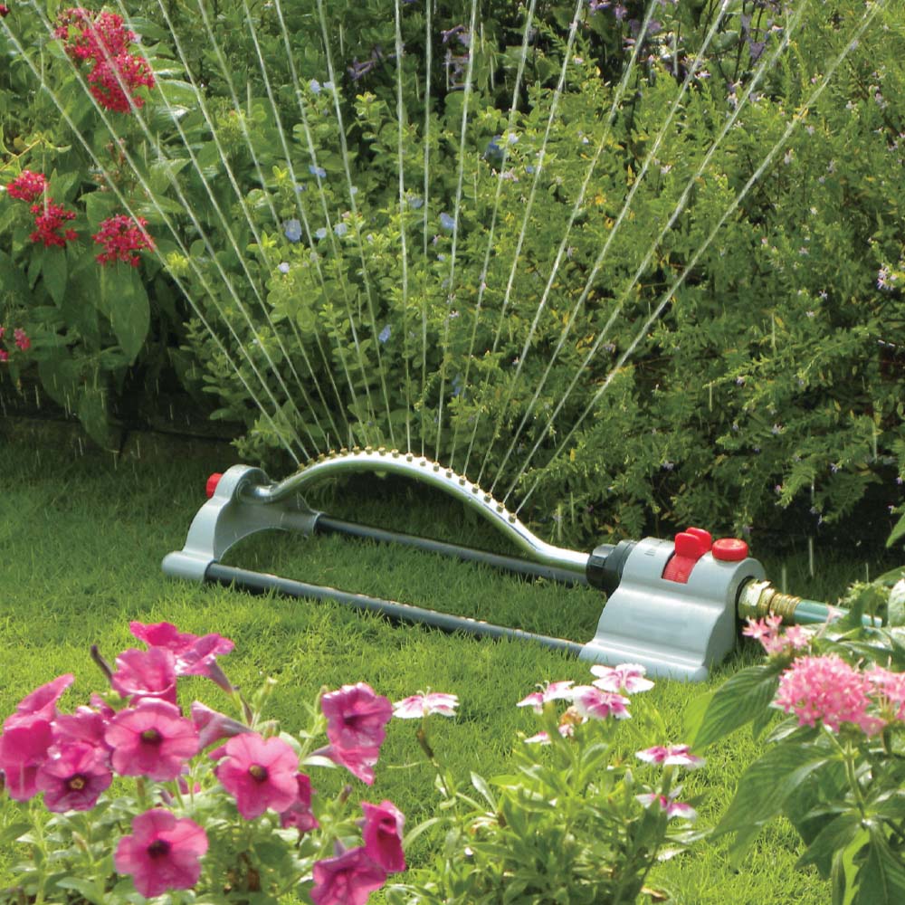 18883 18 Brass Jet Compact Metal Base Oscillating Sprinkler – 3600 Sq. Ft. 