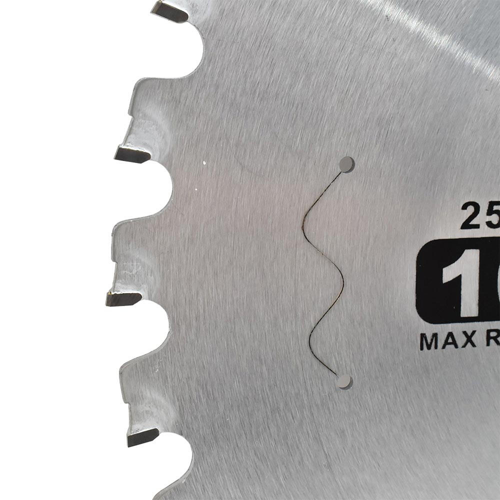10" x 32 Teeth x 5/8" Arbor - Metal Cutting Carbide Tipped Saw Blade - W03