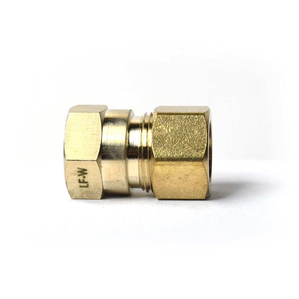 1086-T 66-C 5/8" Comp  x 3/4" FIP Lead-Free Brass Adapter - W03
